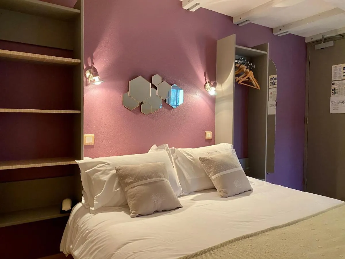 Hotel Des Bains فيجيا 2*,  فرنسا